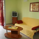 Punta Viktory 4* أوماغ