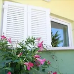 Gostinjska kuća Punta Viktory 4*